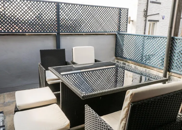 9 Navigation Square Tatil Evi